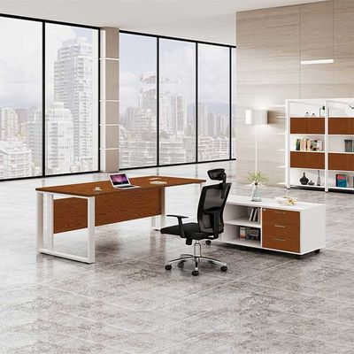 Mesas de escritório executivas de 1,8 m Madeira Grain Color L Shape Executive CEO Desk