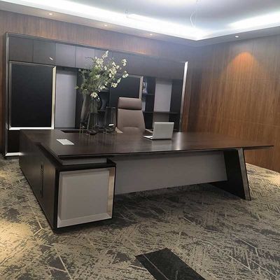 Mesa de Escritório Executiva em L com Cores Personalizáveis e Placa de Melamina Durável