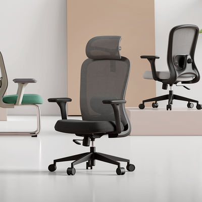 Cadeira de Escritório Executiva Preta com Rodas, Malha e Ajuste Ergonômico com Suporte Lombar